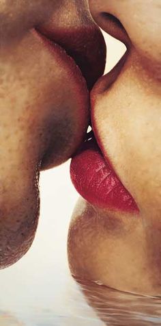 10 beneficios de los besos